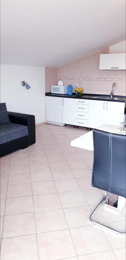 Apartment Antonio Biograd Na Moru Exterior photo